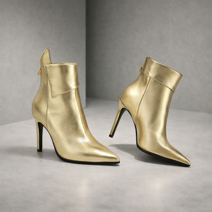 Avery Pointed Boot